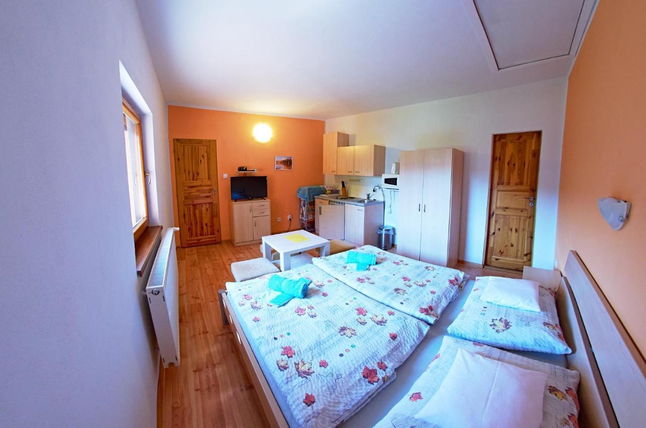 Vila Rhea Važec Exterior foto