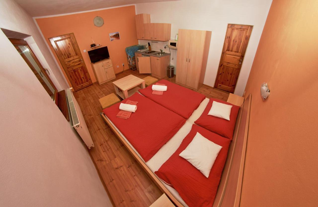 Vila Rhea Važec Exterior foto