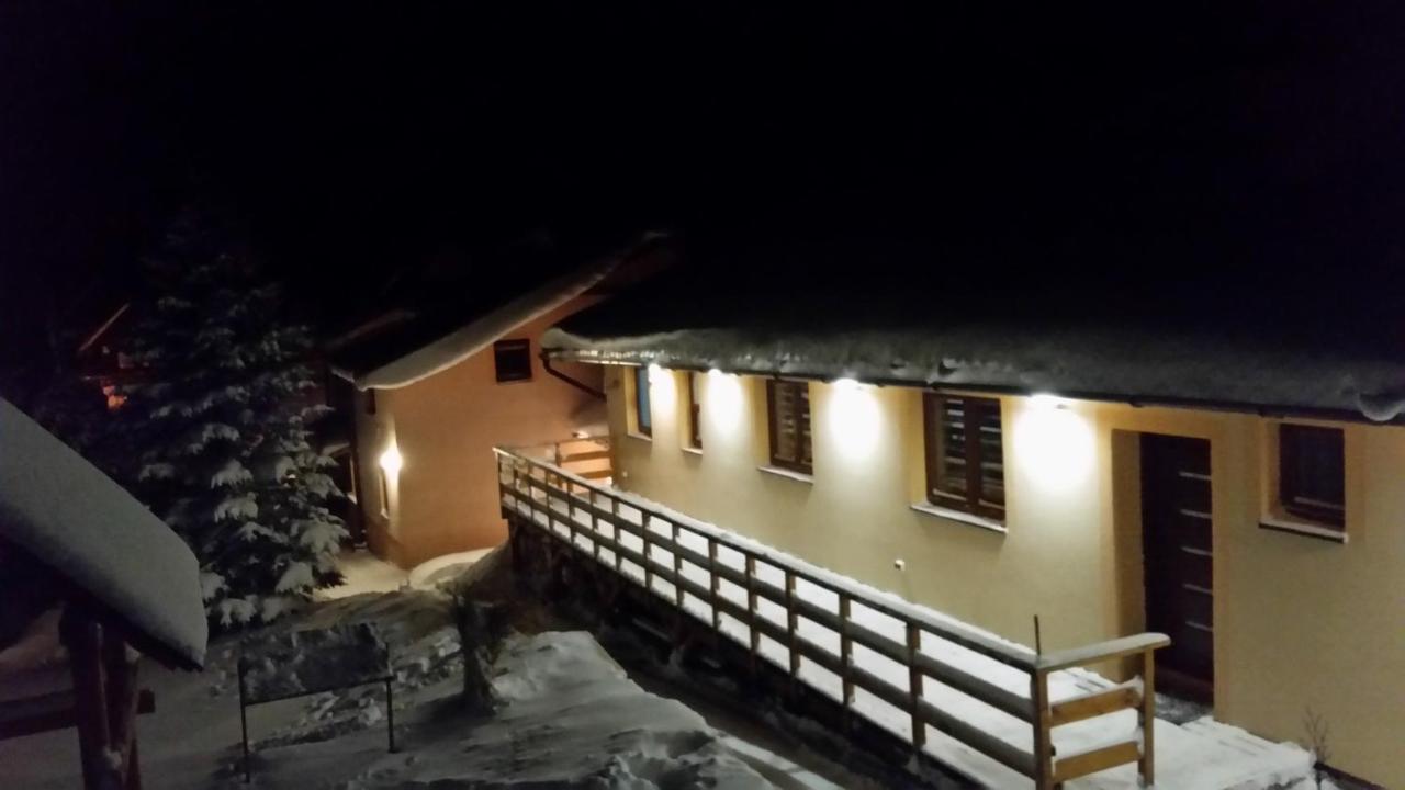 Vila Rhea Važec Exterior foto